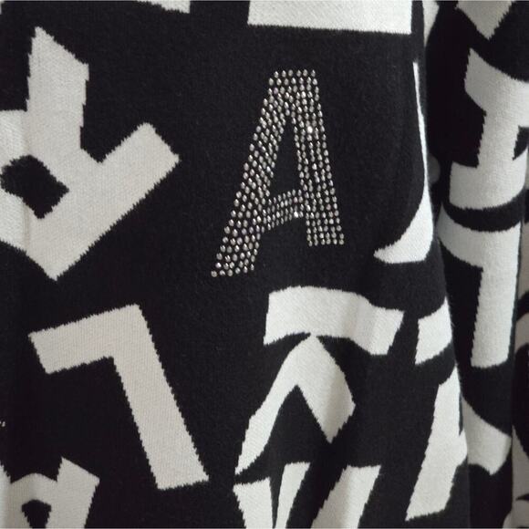 Karl Lagerfeld Women's Black Scrambled Logo Heavyweight Sweater Plus Size 2X New - Picture 8 of 14